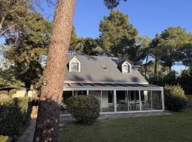 La maison de la Plage - Pont Mahé - 140 m2 - 4 chambres - 10 pers, Hotel in Assérac