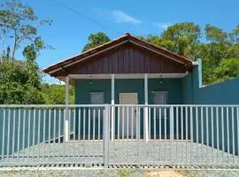 Excelente casa com isolamento térmico, dois quarto