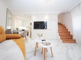 Pearl Port House, hotel in Agios Rokkos