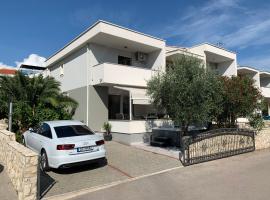 Fantasy Classic Maisonette, hotel v Novalji