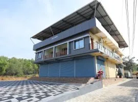 The Penthouse at Roy Mansion - Janthra, Belman