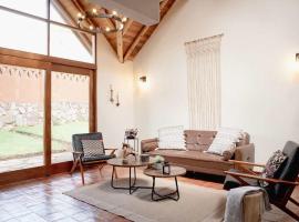 Scenic Homes in Sacred Valley by Wynwood House, hotel a Calca