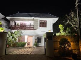 Entire house for Stay, hotel di Kazhakuttam