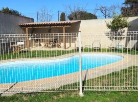 Villa en Camargue, hotel em Vauvert
