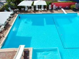 Nautilus Hotel Family