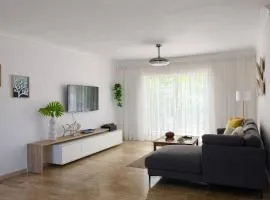 Punta Cana, Apto 2BR para 6 con Piscina y WiFi cerca de la playa