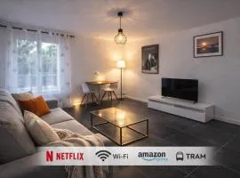 Spacieux 2 Pièces dans une résidence ,Place de Parking Privé Gratuit, Tram à 100m ,Centre à 6 min