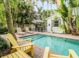 Cottage 3 on Penn - Pool