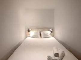 Alfama Tiny by Homing