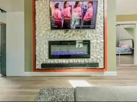 LARGE STUDIO open concept in Boston Zoo Franklin Park near