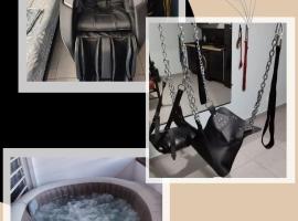 Loveroom avec siège massant et spa, hotel a Caiena