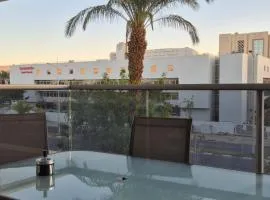 Royal Park A&7 Deluxe, swim pool - by G&P suites