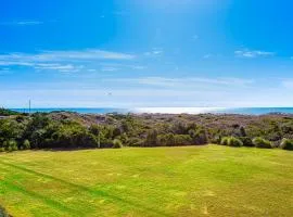 Completely Renovated, Oceanfront Condo with WiFi, HDTVs & Shared Pools/Hot Tub