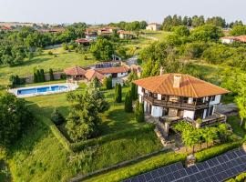 Vila Nikolina Guesthouse, hotel a Sennik