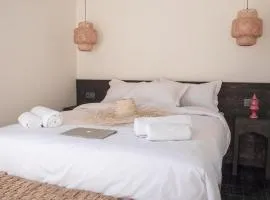 Sea and Sunset Boutique Villa Bed and Breakfast