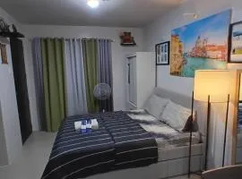Comfy Walk-Up Studio minutes from Mactan Airport with FREE Pool Access for 2