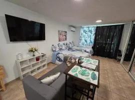 Golden Dream Studio 2nd floor B