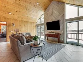 Sauna and Game Room! Tranquil Retreat on Grace Lake