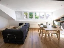 Le Perchoir Charm and light