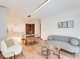 Easy access to Central London and Stansted Airport