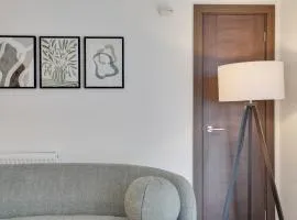 Easy access to Central London and Stansted Airport