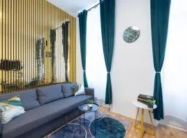 Deluxe City Center Apartment! Free Garage Parking included! Close to Metro U2 & Vienna Congress Center!