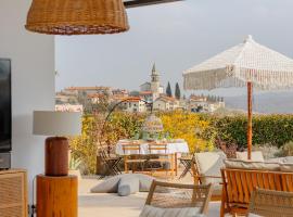 Casa Jena Istria - Villa with amazing pool, hotel i Kringa