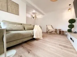 Independent Cocoon SUITE & Bath