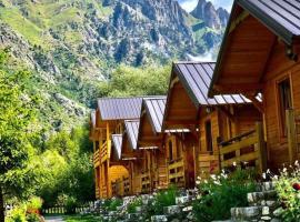 Villas Jezerca، فندق في فالبني