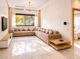 Cozy Apartment Near Airport