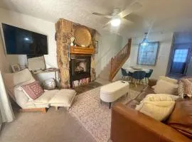 Valley Condo 108 - Skye Retreat - Creekside - Pet Friendly - WiFi - Hot Tub - Fireplace - Washer - Dryer - Playground