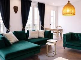 City Centre Roof Terrace Penthouse with Parking, hotel v Mníchove