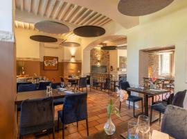 Châteauneuf-le-Rouge에 위치한 호텔 Mercure Aix-En-Provence Sainte-Victoire