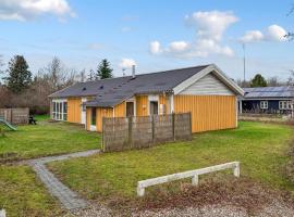 Amazing Home In Ørsted With Sauna, hotel a Ørsted