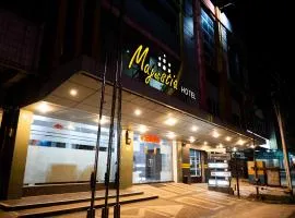 Majestiq Hotel by TripleTree