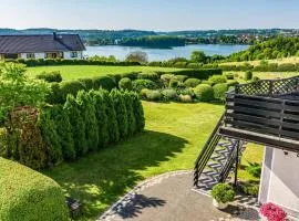 Gorgeous Apartment In Chmielno With Wifi