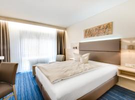 Business Class Hotel Häckermühle, hotel v destinaci Tiefenbronn
