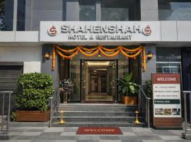 Shahenshah Hotel in Civil Lines, Prayagraj، فندق في Prayagraj