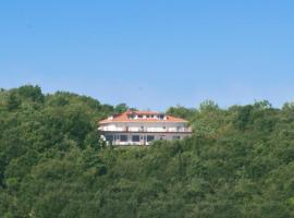Hotel Sirius, hotel v destinaci Cenerente