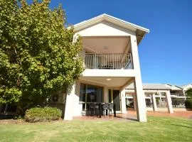 Pelican Shore Villa 11- Kalbarri WA