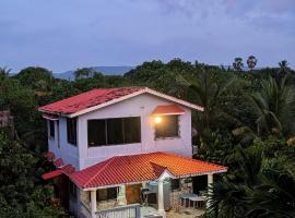 3BHK Casa Athavan with Shared Pool 10 mins Awas Beach, hotel a Avas