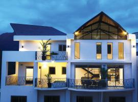 Luxury SKY PENTHOUSES 3-6BR Condo-Hotel at Oceano Jaco，位于雅科的分契式公寓