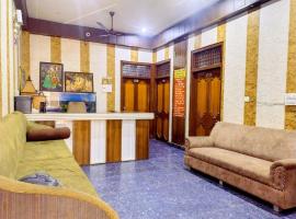 Radhika comfort stay, hotel di Vrindavan