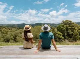 Luxe Farmstay, Main House and Brand New Tiny Home, Animals and Views!