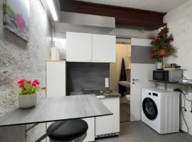 Monteurzimmer Ferienapartment in Nienburg an der Weser, hotel 