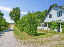 Cozy Two-Storey Holiday Home In Peaceful Nature Close To Kolind And Top Attractions In Djursland, Hotel in Kolind