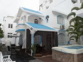 Villa Blue Marlin Iris