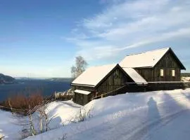 Family Estate With Lake View Near Oslo