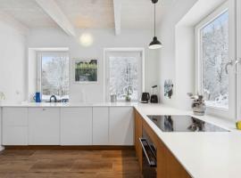 Spacious Holiday Home In Bornholms Nature, hotell sihtkohas Østermarie
