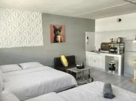 IMPACT popular condo c5 แม่ตังค์